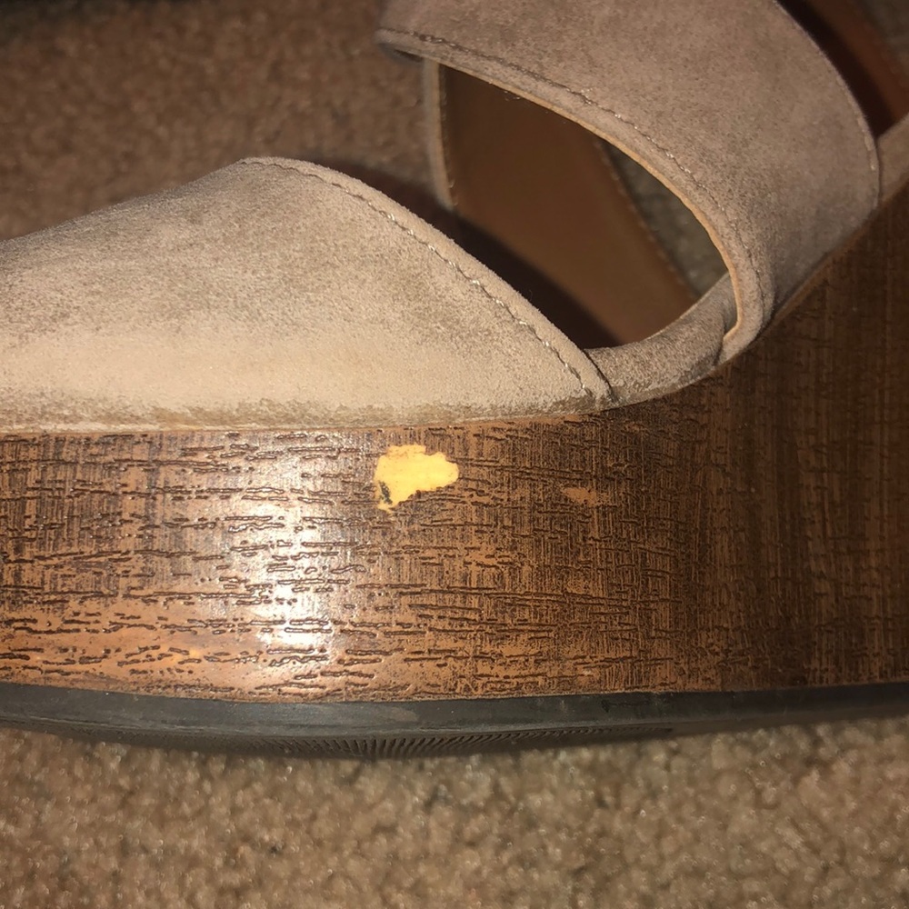 Indigo Rd tan wedges - Picture 4 of 4